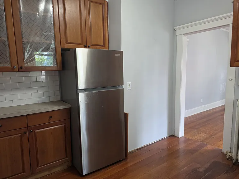 81 Waring Pl #1 — Photo 7
