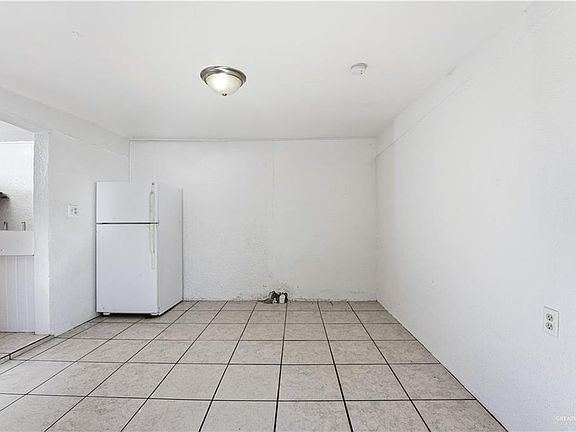 3rd image of 8516 Hendrix St #3