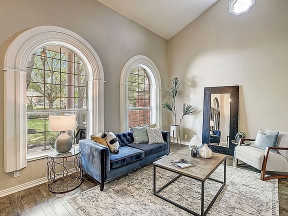 4th image of 13243 Briar Hollow Dr