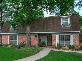 611 Magic Oaks Dr, Spring, TX 77388