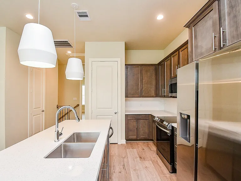 2307 Warhol Way — Photo 18