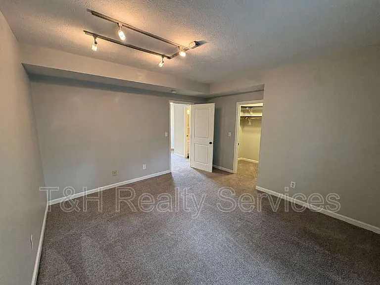 751 N Rangeline Rd #2 — Photo 8