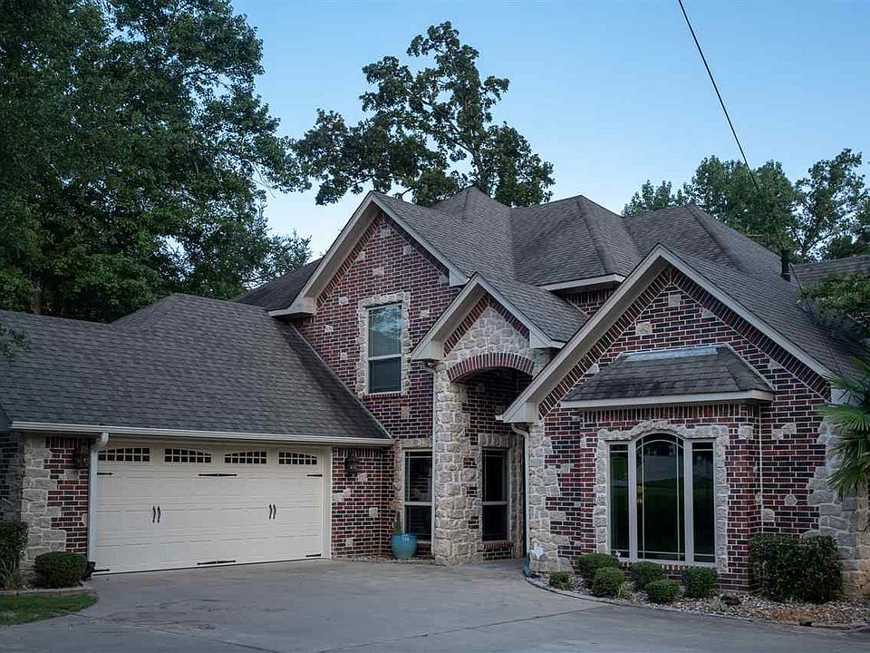 1st image of 300 Fox Glove Ln
