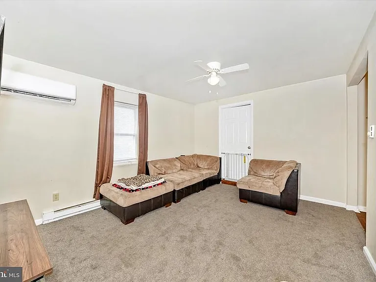 241 N Franklin St — Photo 22