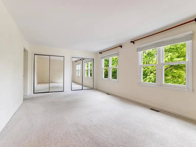 8509 Jeffersonian Ct — Photo 31