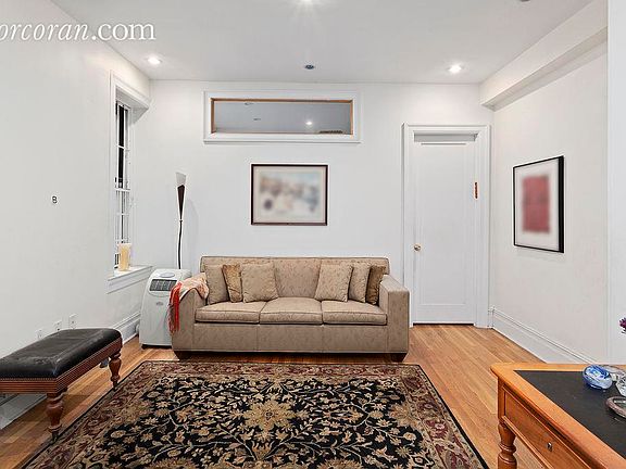 2nd image of 203 W 90th St APT 4B