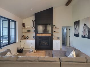 5845 Gold Dr, Bismarck, ND 58503