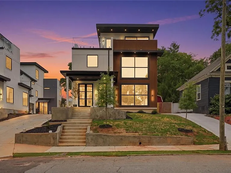 1253 Atlantic Dr NW — Photo 1