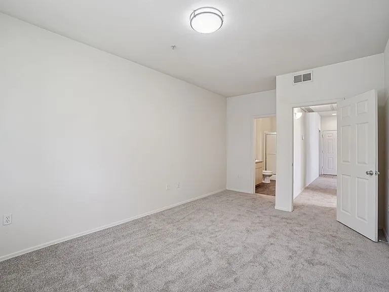Allegro Apartments — Photo 17
