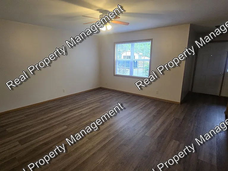 1710 Firestone Ln #F — Photo 4