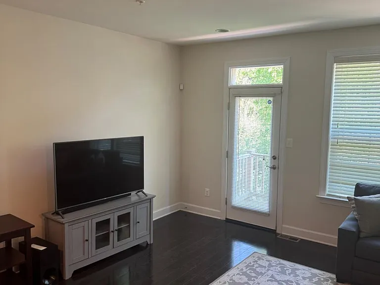 4610 Woodberry St — Photo 6