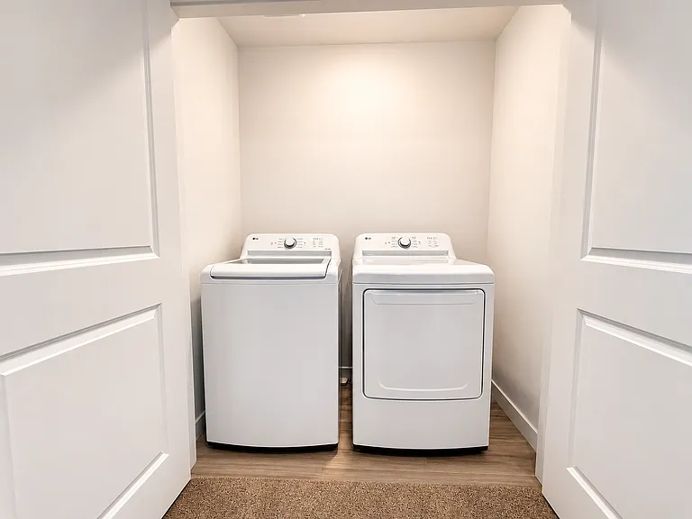 1432 S 3680 E — Photo 11