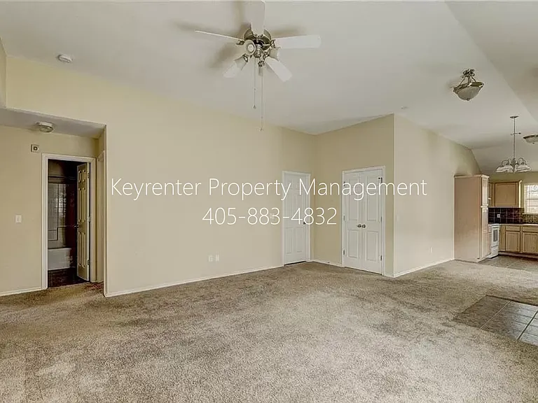 12328 SW 5th St — Photo 10