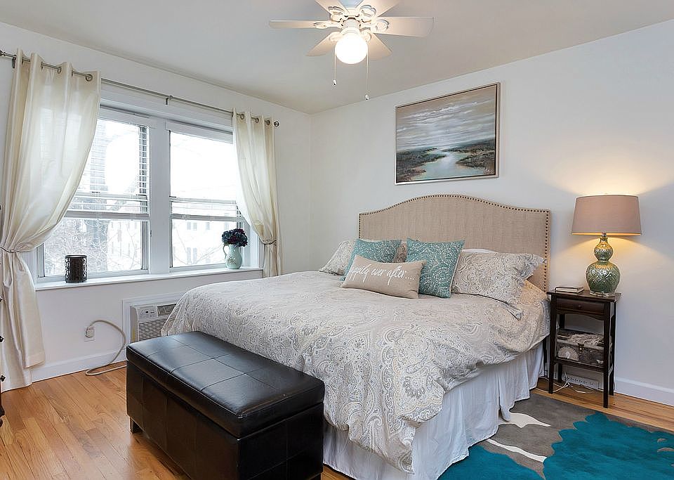 1st image of 124 Woodside Grn APT 3B