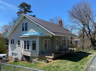 24 Sand Hill Rd, Asheville, NC 28806