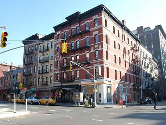 Rented by Buchbinder & Warren | media 13