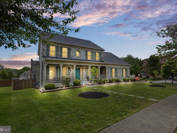 3963 Prickly St, Waldorf, MD 20603