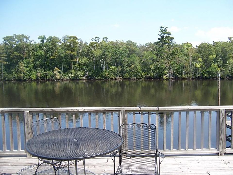 2nd image of 458 S River Front