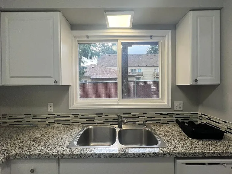 Briar Rose Apartments — Photo 23