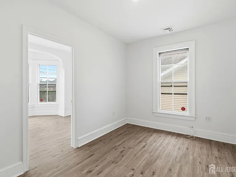 30 W Somerset St #2B — Photo 10