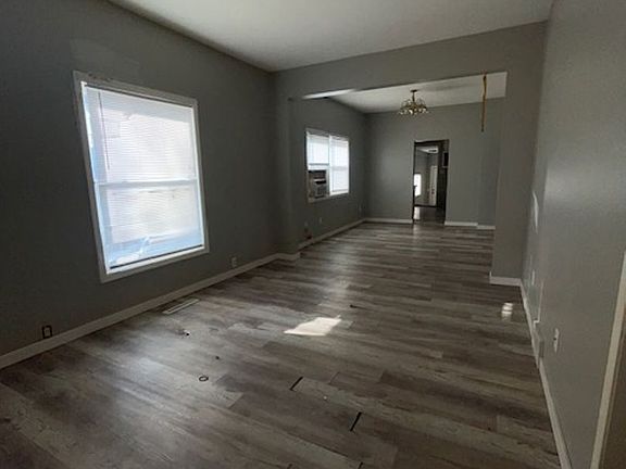 2nd image of 217 S Lyndale Ave