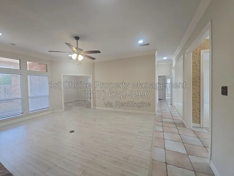 6376 Newport Ct — Photo 6