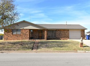 201 N Armor Ave, Canton, OK 73724