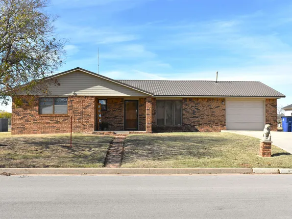 201 N Armor Ave, Canton, OK 73724