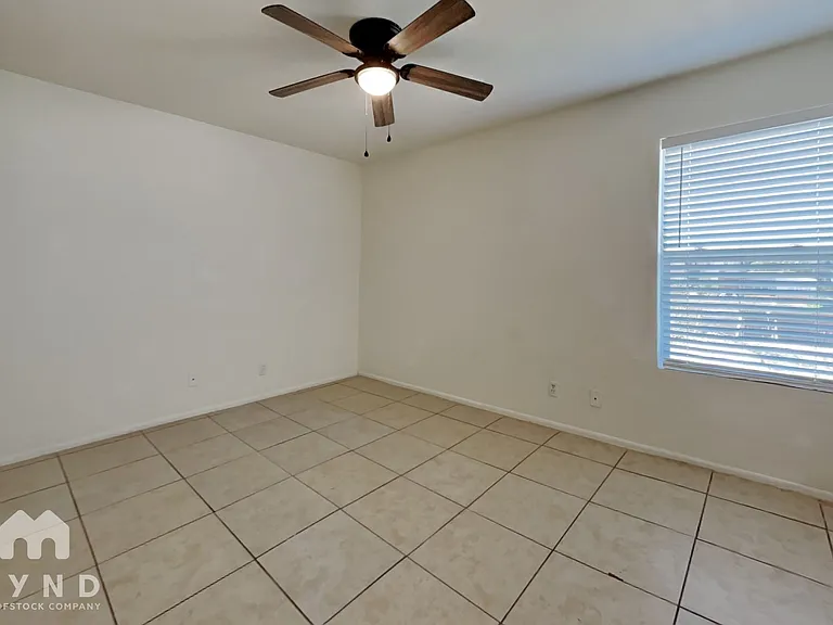 6657 W Ocotillo Rd #201 — Photo 8