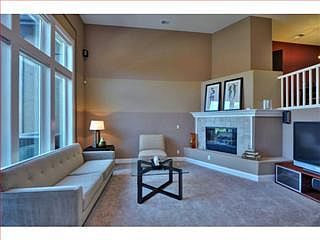2nd image of 5054 Graves Ave
