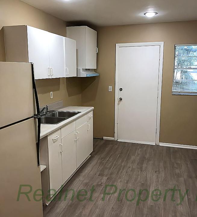 1st image of 9311 N 15th St APT A
