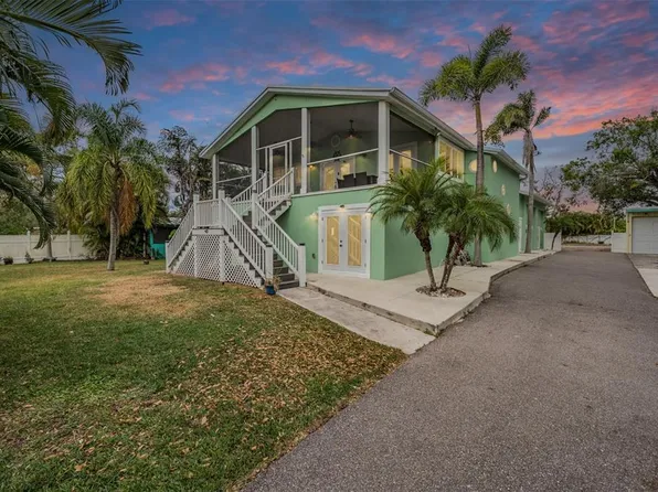 815 NW 2nd Ave, Ruskin, FL 33570