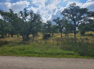 98 Axis Cir, Fredericksburg, TX 78624