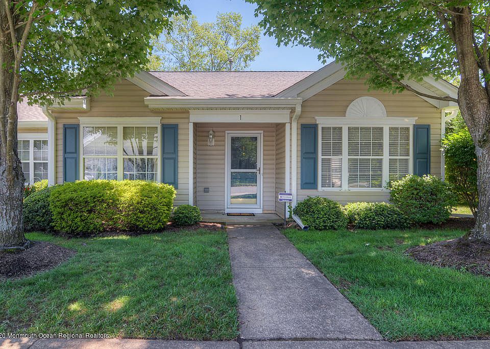 1st image of 1 Sunnyfield Ln #1000