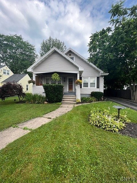 709 Vine St, Liverpool, NY 13088 | Zillow