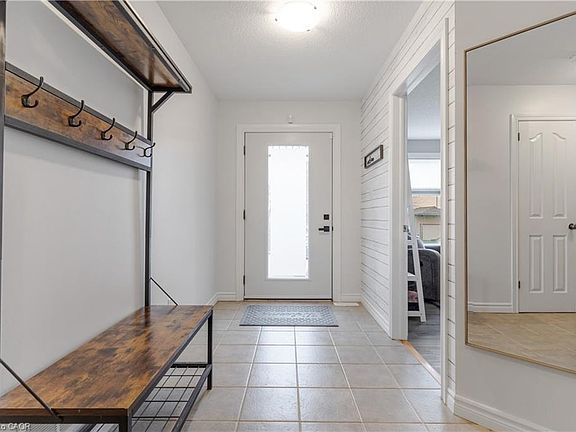 4th image of 739 Butternut Ave