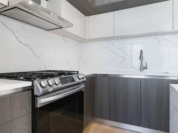7729 N Eastlake Ter #2E, Chicago, IL 60626