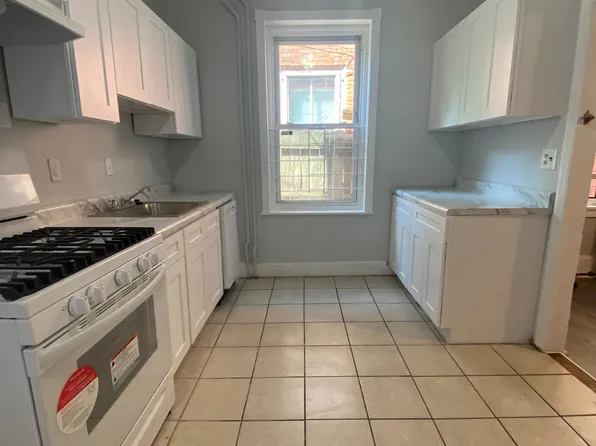 3218 Winter St, Philadelphia, PA 19104