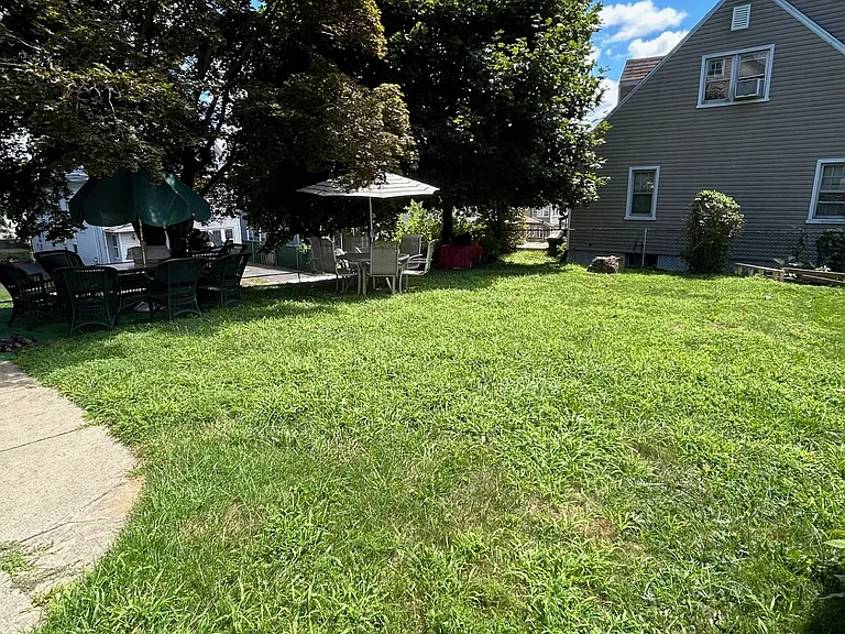 7 Hunting St #3 — Photo 13