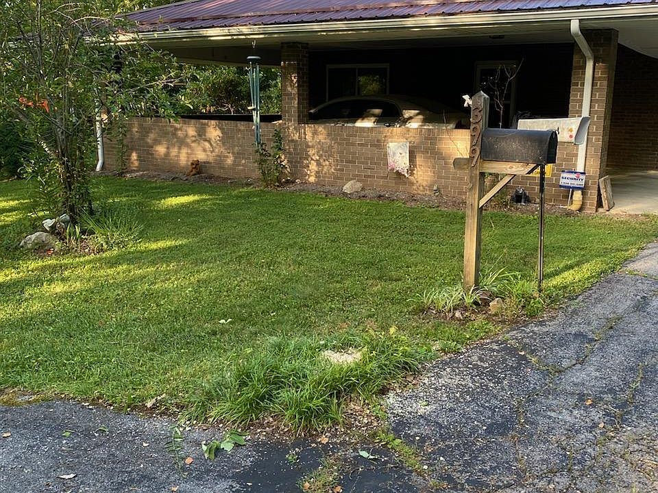 1st image of 399 Greenbriar Dr