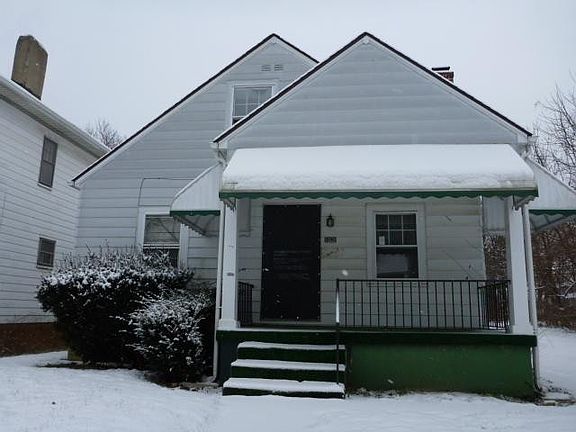 2nd image of 1912 Oakridge Dr