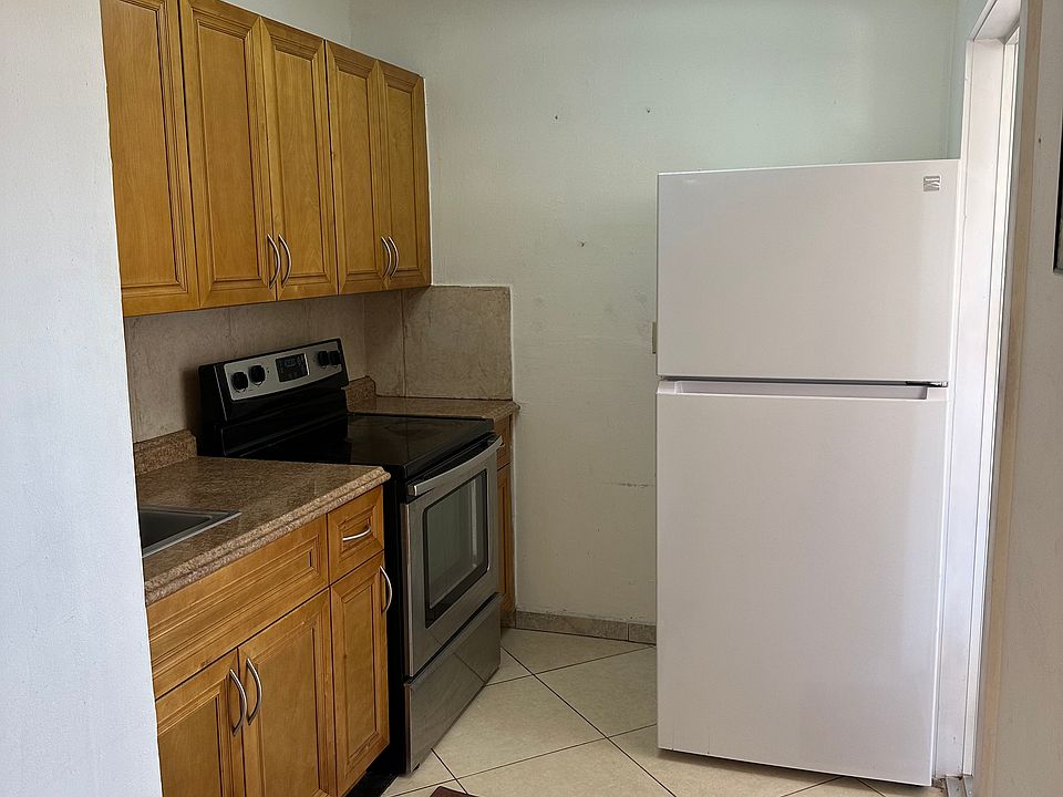 Kitchen with full size appliances