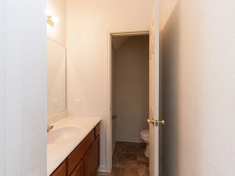5804 Hamza Cir — Photo 7