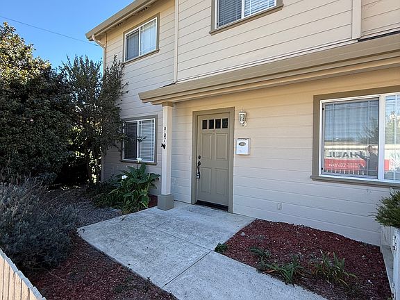 5th image of 907 Hellam St