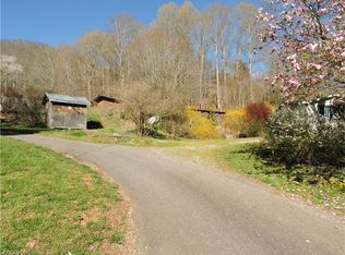 11 Vance Knob Ln, Weaverville, NC 28787