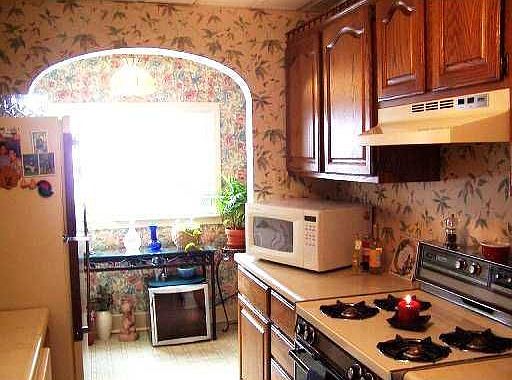 Kitchen: galley kitchen,newer cabinets,nice size addition,new etched window wh