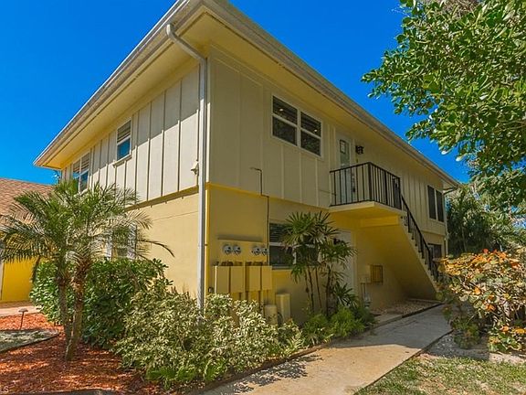 2nd image of 1219 Solana Rd APT 18
