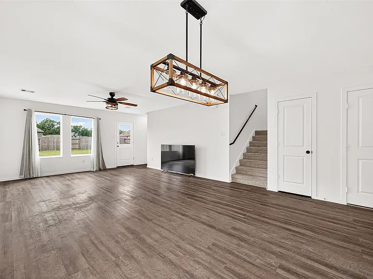 18634 Scopello Dr — Photo 10