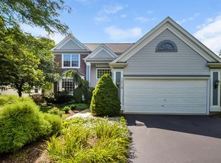 1818 Belle Haven Dr, Grayslake, IL 60030