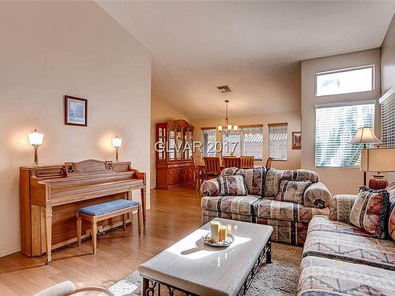 5th image of 923 Centaur Ave